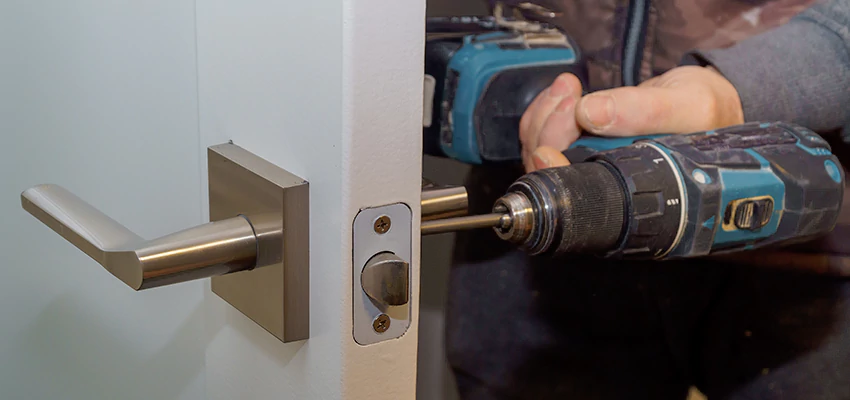 Broken Door Handle Lock Repair in Colton, California